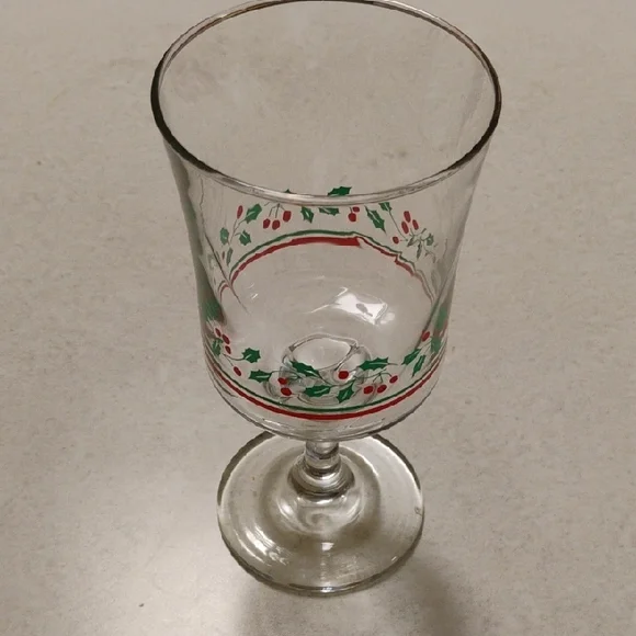Vintage Collectable Festive Glass Goblet with Holly Design - Picture 3 of 3